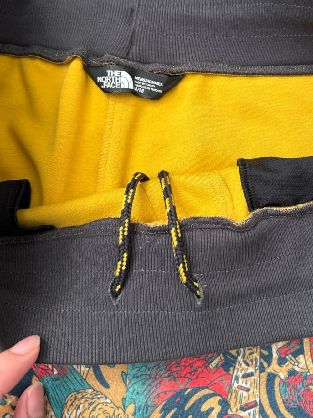 The North Face Leopard Genesis Fine Joggers Unisex medium Yellow Graphic Pants